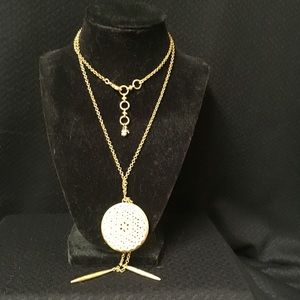 Lucky Brand 16 inch chain pendant/ gold and ivory